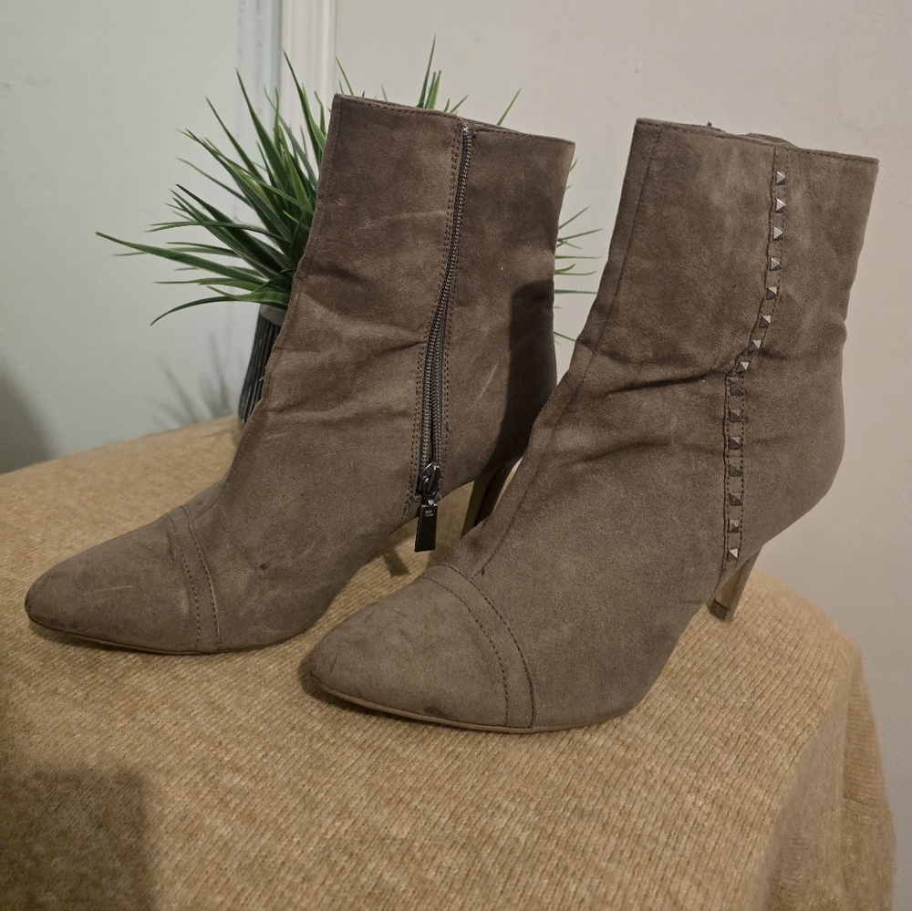 Elegant Brown Ankle Boots